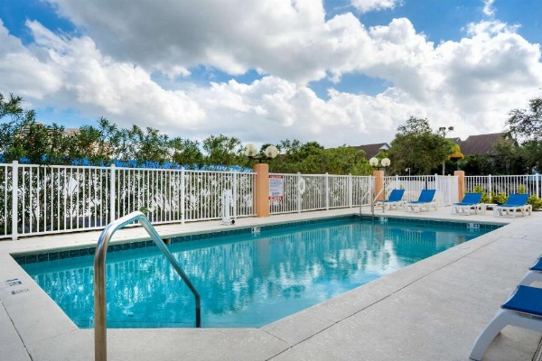 Comfort Inn Kissimmee image 25